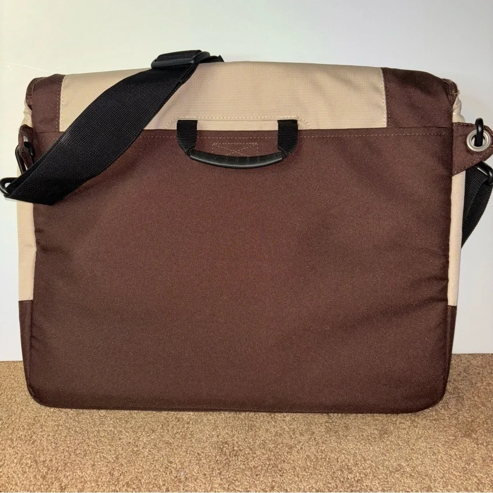 Lowepro Slim Factor M Laptop Messenger Shoulder Padded Bag